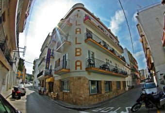 Hostal L Alba has Balcony rooms