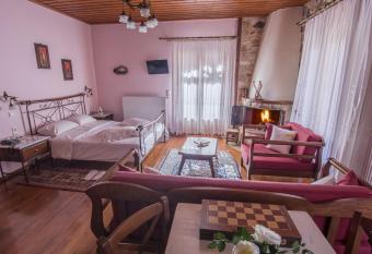 Studio Merses has Balcony rooms