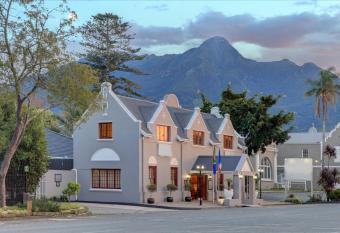 Premier Express Inn George allows 18 year olds to book a room