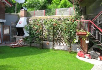 Pensiunea Amo has Balcony rooms