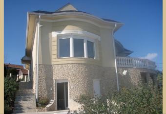 M  ty  s kir  ly Apartman allows 18 year olds to book a room