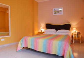 Hotel Michelangelo has Balcony rooms