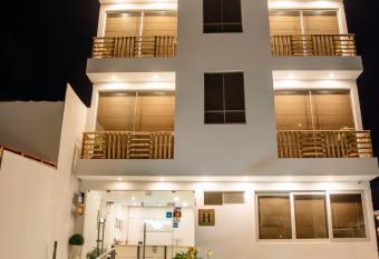 Hotel Riviera Inka Paracas allows 18 year olds to book a room