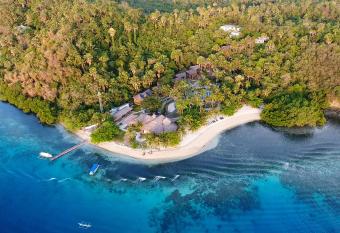 Fridays Puerto Galera has Balcony rooms