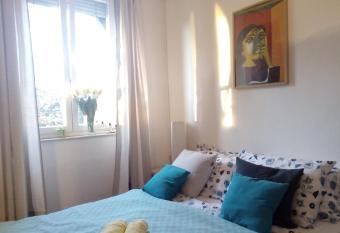 Apartment Optimist/City Break has Smoking rooms