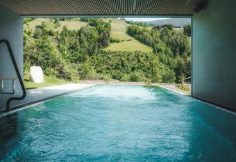 Haus Jausern has Balcony rooms