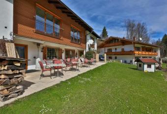 Tourist Hotel Boehm has Balcony rooms