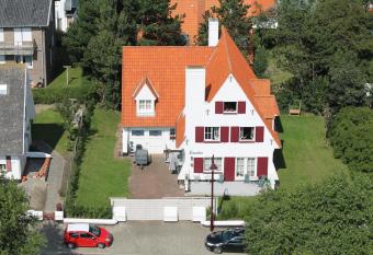 B&B Villa Fernadine has Balcony rooms