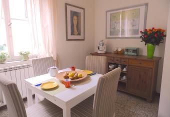 Casa Alba allows 18 year olds to book a room