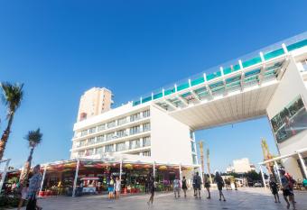 INNSiDE by Meli   Calvi   Beach allows 18 year olds to book a room