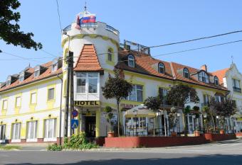 Hotel Balaton Fony  d has Balcony rooms