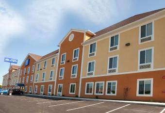 Americas Best Value Inn St. Robert allows 18 year olds to book a room