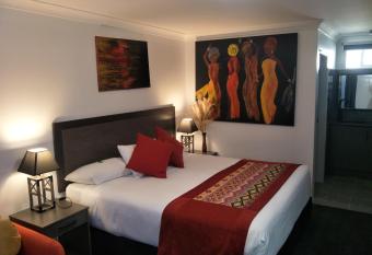 Alabaster Motor Inn allows 18 year olds to book a room