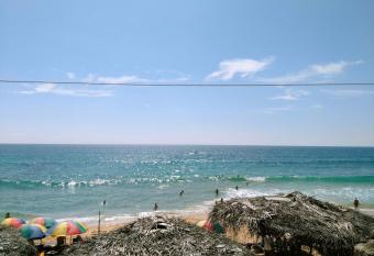 Sunnys Beach Guest House has Balcony rooms