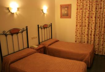 Hostal San Andres has Balcony rooms