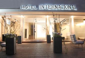 Hotel Internacional allows 18 year olds to book a room