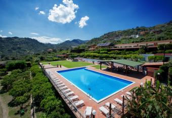  A Nuciara Park Hotel & Spa allows 18 year olds to book a room