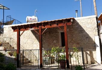 John  s House allows 18 year olds to book a room