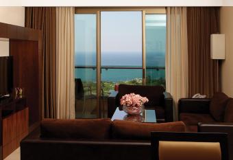 Lancaster Suites Raouche has Balcony rooms