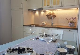 Apartments Iris allows 18 year olds to book a room