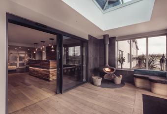 The Dunes Hotel allows 18 year olds to book a room