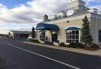 Alpine Inn & Suites Rockford has Smoking rooms