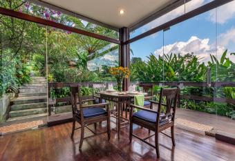 Villa Mulyono 2 has Balcony rooms