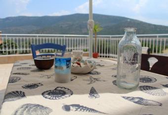 Prosilia Guesthouse has Balcony rooms