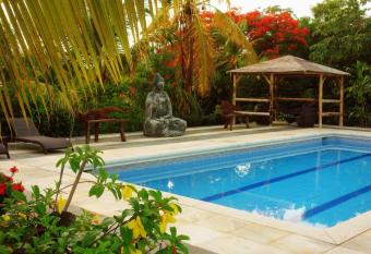 Playa Tranquilo B&B and Dive Shop allows 18 year olds to book a room