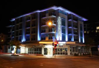 Jephson Hotel & Apartments has Balcony rooms