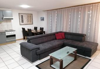 Studio Noyer C has Balcony rooms