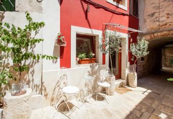 Apartments Villa Markiz has Balcony rooms