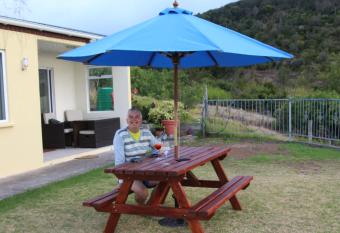 Richards Travel Lodge allows 18 year olds to book a room