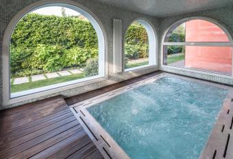 Acqua Resorts has Balcony rooms