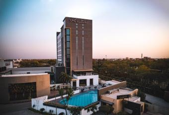 Hotel Kasturi Orchid allows 18 year olds to book a room