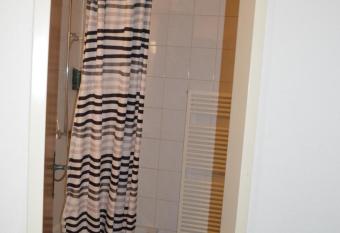 Hirschen Eggiwil allows 18 year olds to book a room