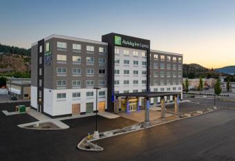 Holiday Inn Express & Suites Kelowna - East By IHG allows 18 year olds to book a room
