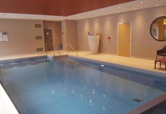 R  sidence S  niors Domitys Les Hautes Feuilles allows 18 year olds to book a room