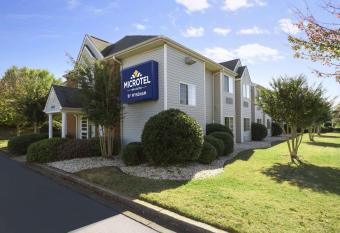 Microtel Inn & Suites by Wyndham Duncan/Spartanburg allows 18 year olds to book a room