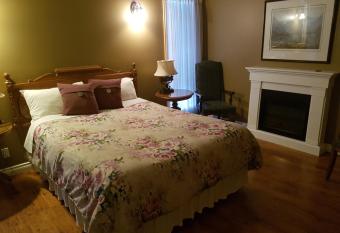 Lady Macdonald Country Inn has Balcony rooms