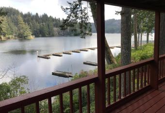 Mercer Lake Resort and Private Beach has Balcony rooms