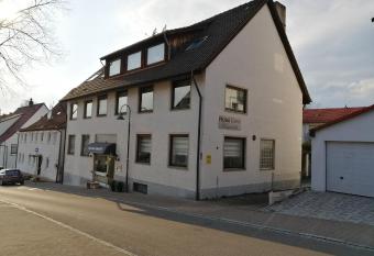 Hotel Garni Elisabeth allows 18 year olds to book a room