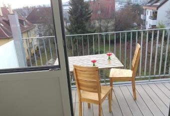 Lovely Studio in Cannstatt has Balcony rooms