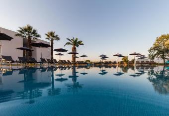 Mythic Summer Hotel has Balcony rooms