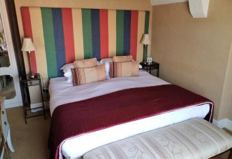 Bay Tree House Southport, United Kingdom allows 18 year olds to book a room