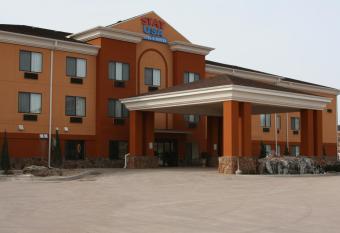 Stay Usa Hotel And Suites allows 18 year olds to book a room