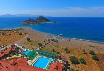 Adaburnu Golmar Beach Hotel has Balcony rooms