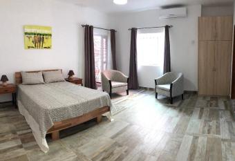 Kays Residence has Balcony rooms