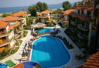 Laguna Beach Resort & Spa has Balcony rooms