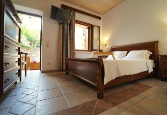 Hotel Tourist has Balcony rooms